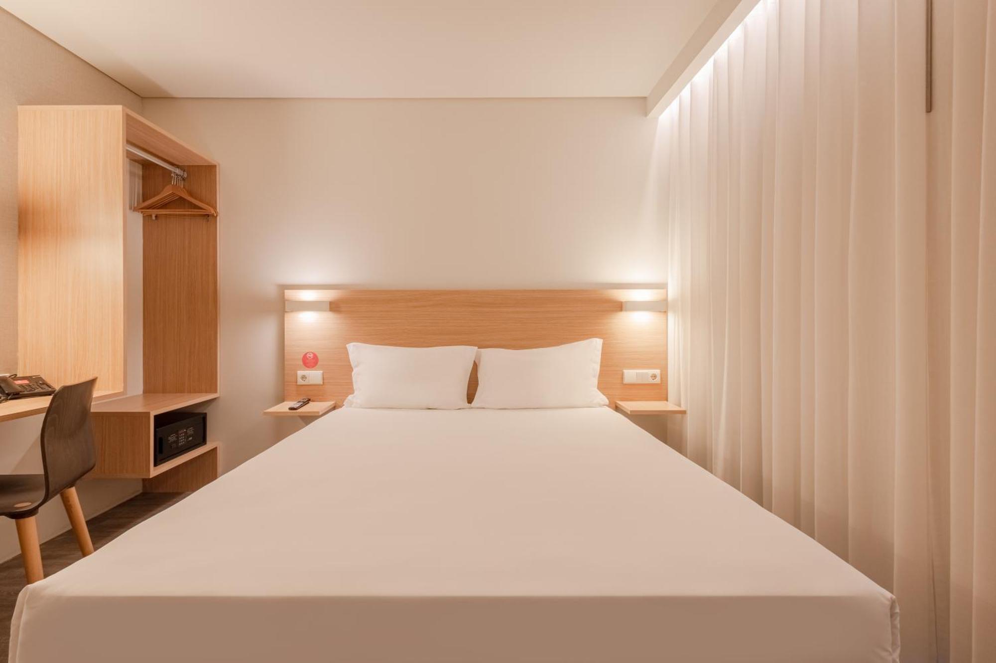 Moov Porto Norte Hotel 2*